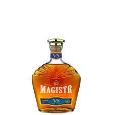 Stiprais alkoholiskais dzēriens Magistr VS 30% 0.5L